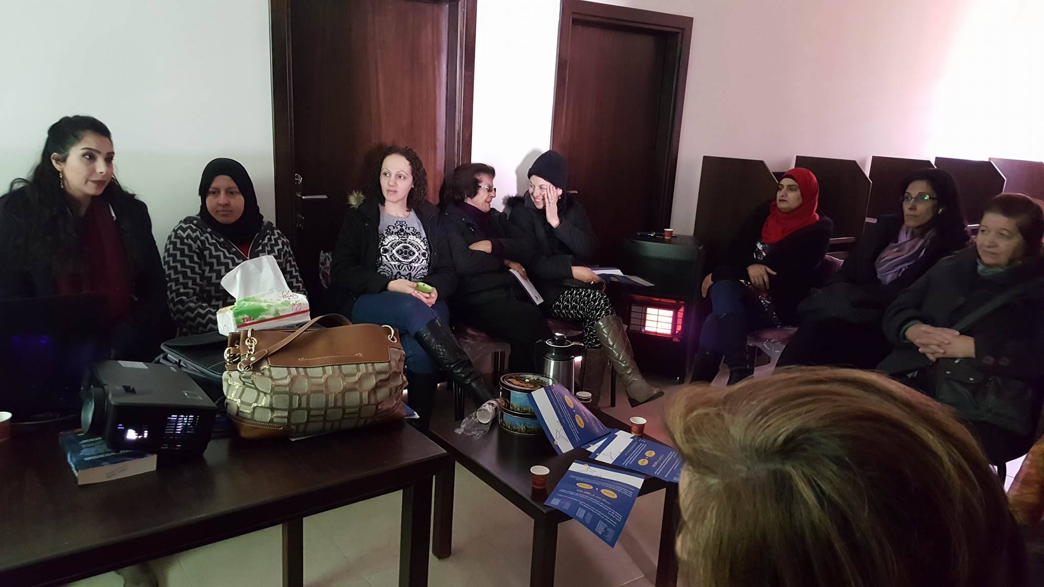 مؤسسة فاتن و جمعية سيدات بيرزيت الخيرية ينظمان ورشة عمل