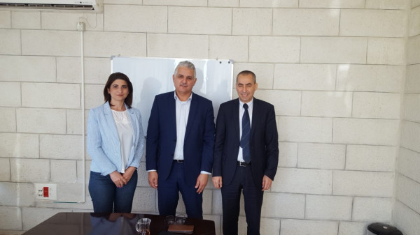 وزير الريادة والتمكين يبحث سُبل التعاون مع مؤسسة فاتن للإقراض والتنمية